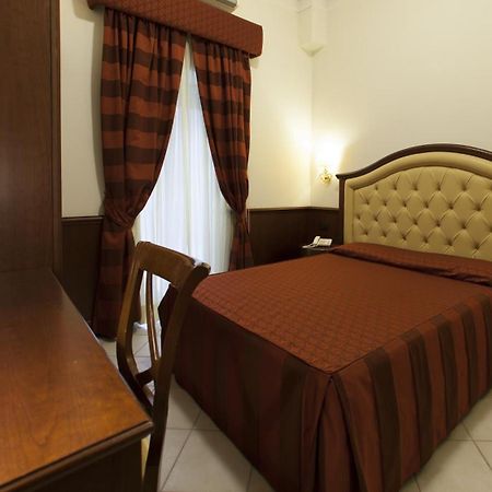 Domus Augusta Bed & Breakfast Рим Екстериор снимка