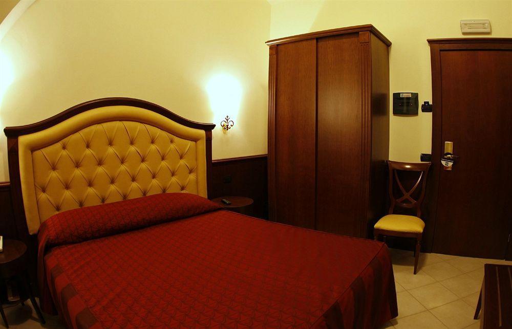 Domus Augusta Bed & Breakfast Рим Екстериор снимка