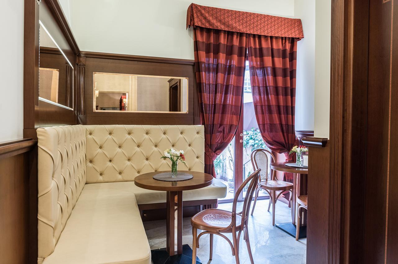 Domus Augusta Bed & Breakfast Рим Екстериор снимка